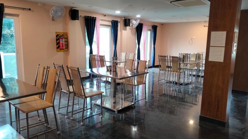 Hotel Madigai 탄자부르 외부 사진